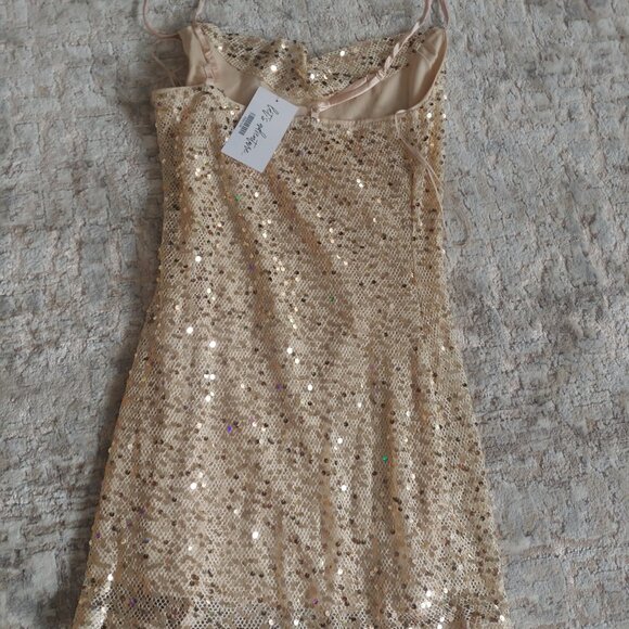 BRAND NEW 12th Tribe Ventura Sequin Crochet Mini Dress size M - Picture 11 of 12